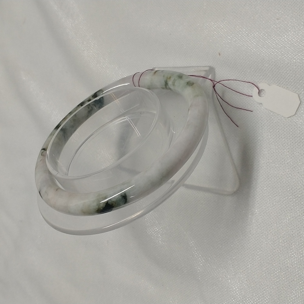 Jadeite bangle - Picture 3 of 6